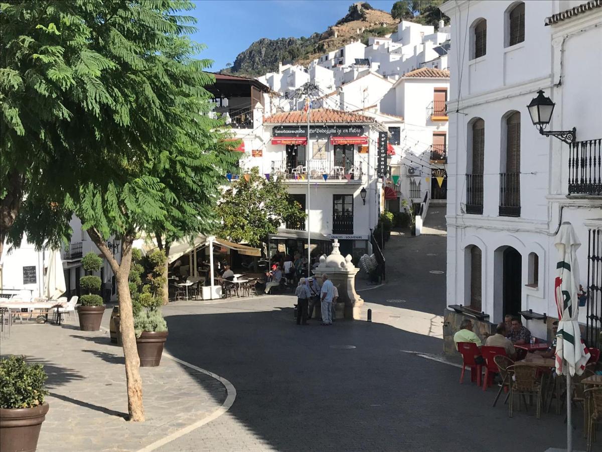 3 Storey Townhouse - Costa Del Sol Баия-де-Касарес Экстерьер фото