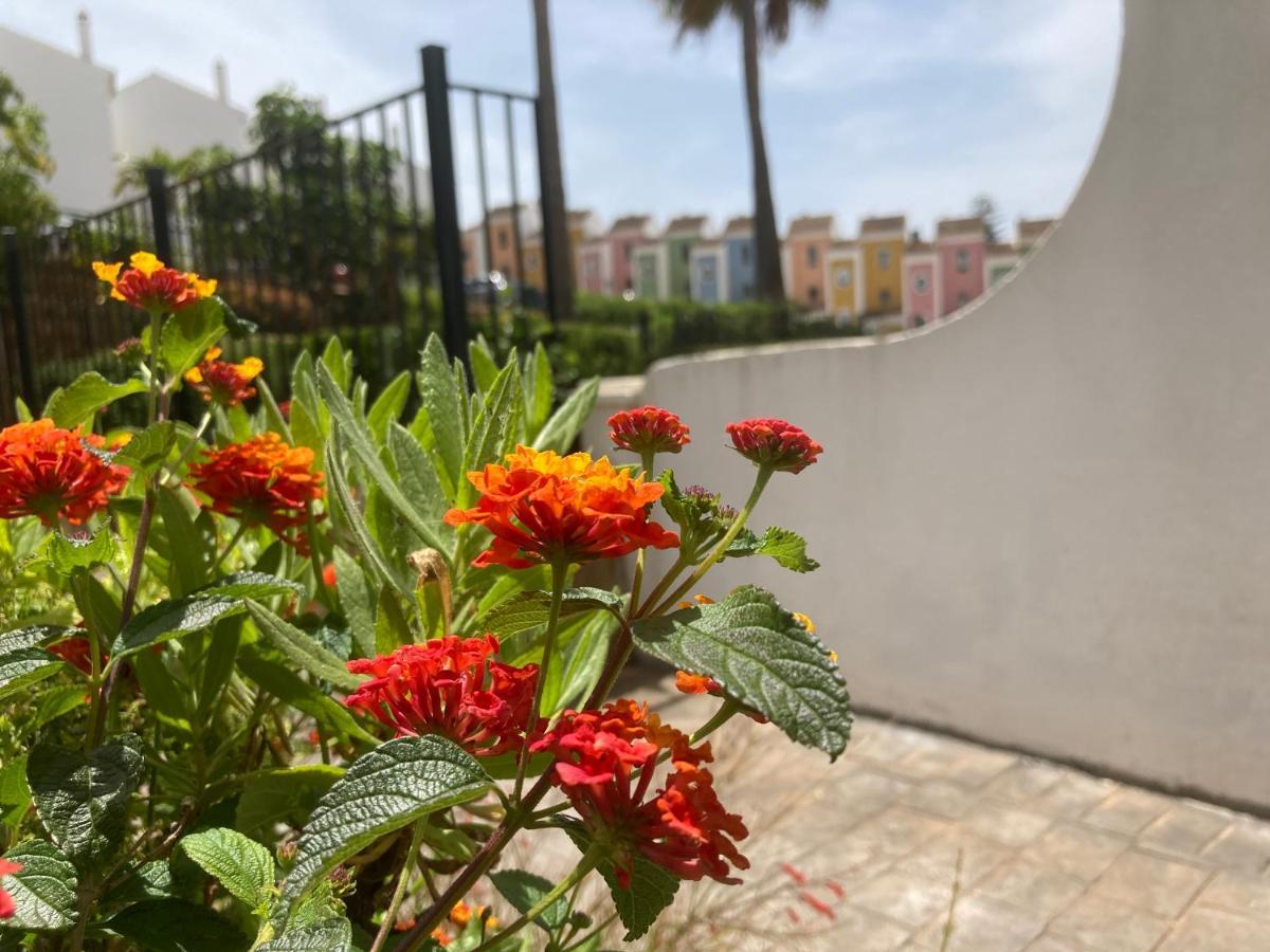 3 Storey Townhouse - Costa Del Sol Баия-де-Касарес Экстерьер фото