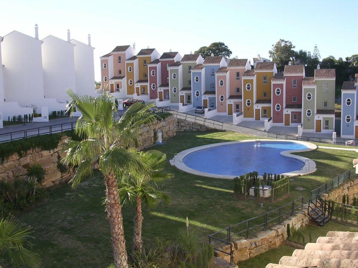 3 Storey Townhouse - Costa Del Sol Баия-де-Касарес Экстерьер фото